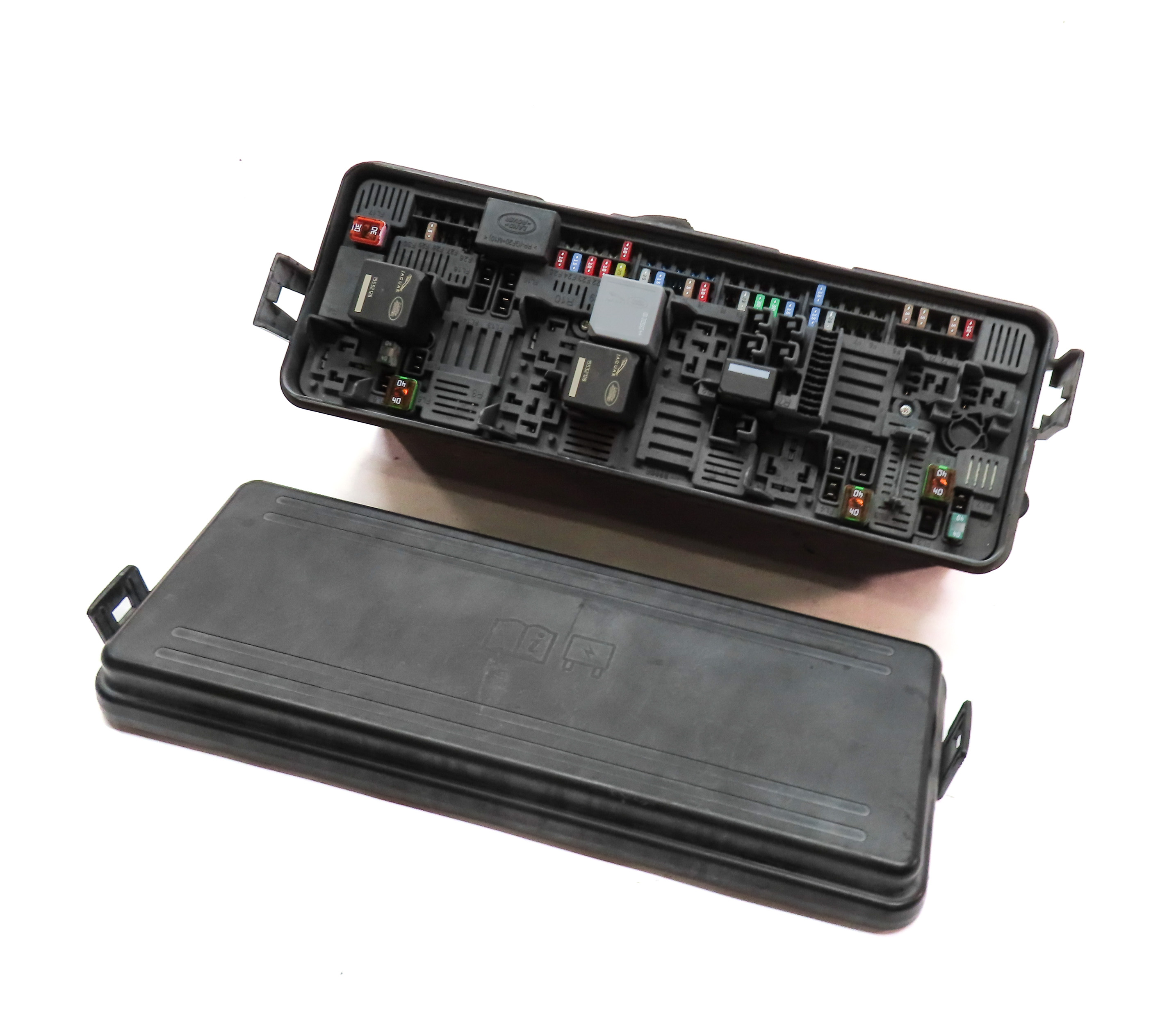 2016-2017 RANGE ROVER SPORT (L494) 3.0L DIESEL ENGINE BAY FUSE RELAY BOX — exact item pictured